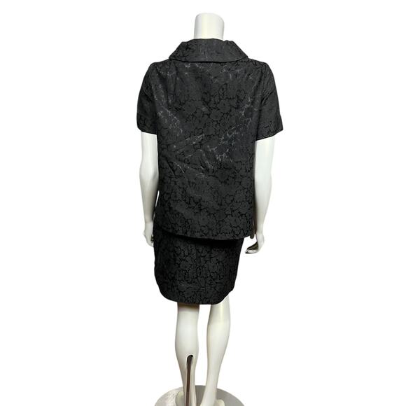 Lady in Waiting Black Floral Jacquard Maternity Two Piece Set with Apron Panel - Picture 3 of 9